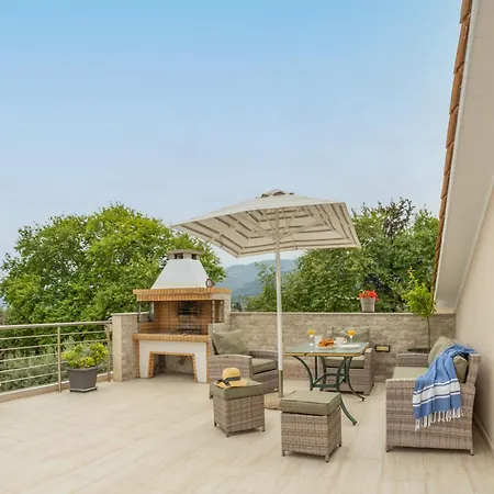 Lägenhet Rachi Apartments, Nidhrion