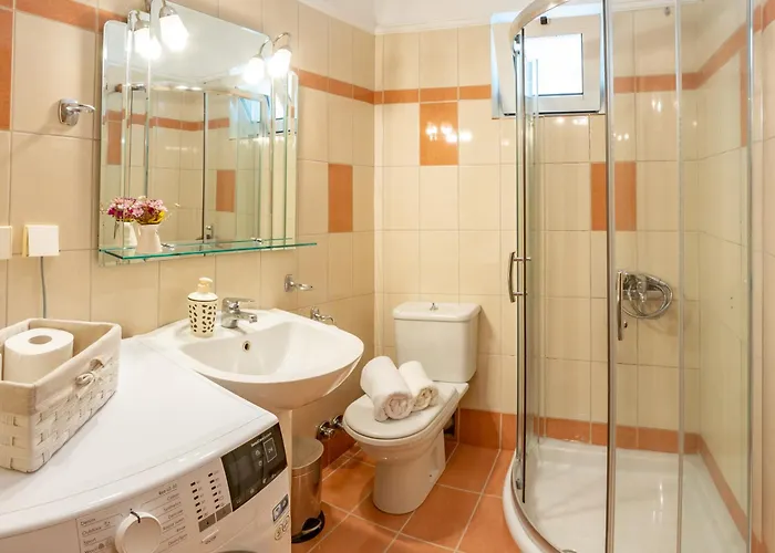 Rachi Apartments, Appartement