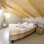 Rachi Apartments, Nydri (Lefkada)