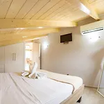 Rachi Apartments, Apartmán *
