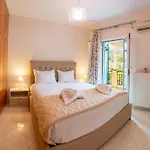 Apartmán Rachi Apartments, *