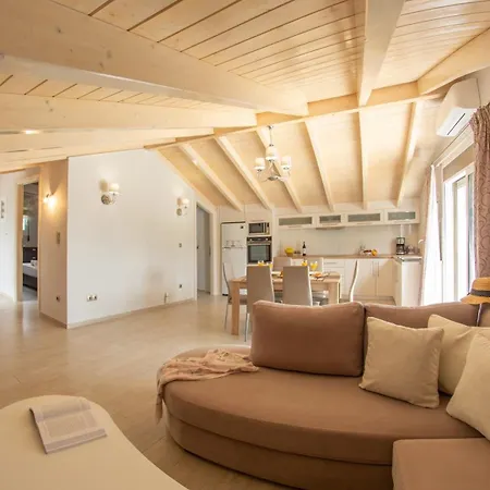 Rachi Apartments, * Nydri (Lefkada)