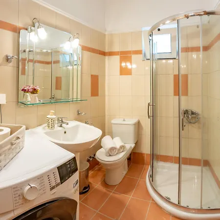 Rachi Apartments, Appartement