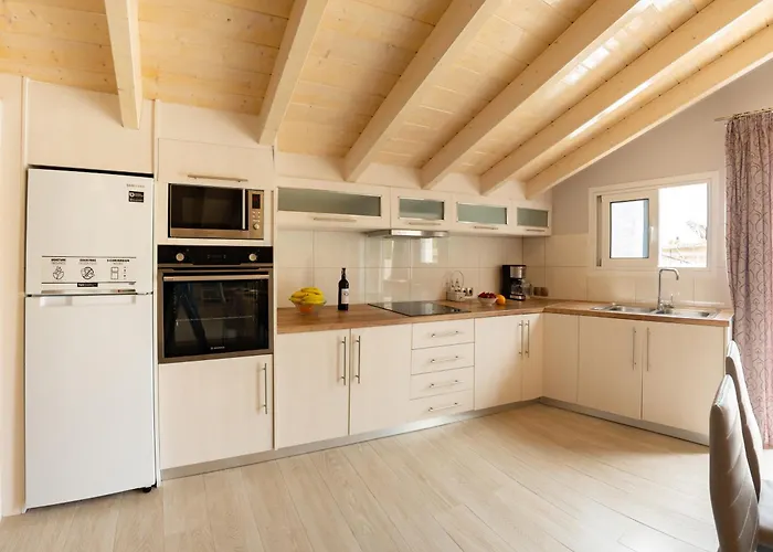 Rachi Apartments, Appartement *